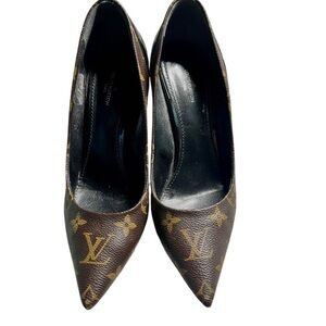 Authentic Louis Vuitton Monogram Cherie pumps Size 38 EU